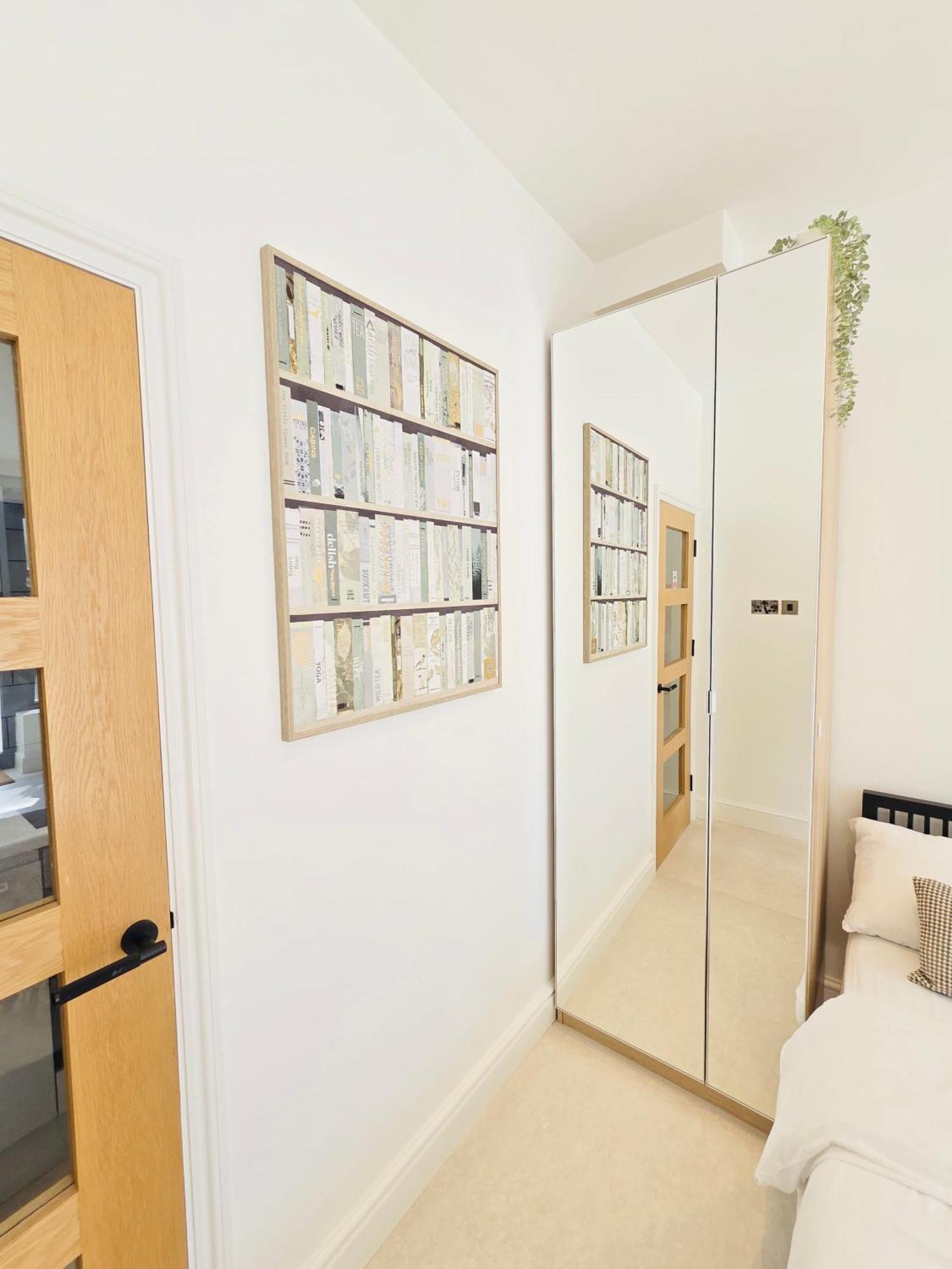 Chic E10 Apartment