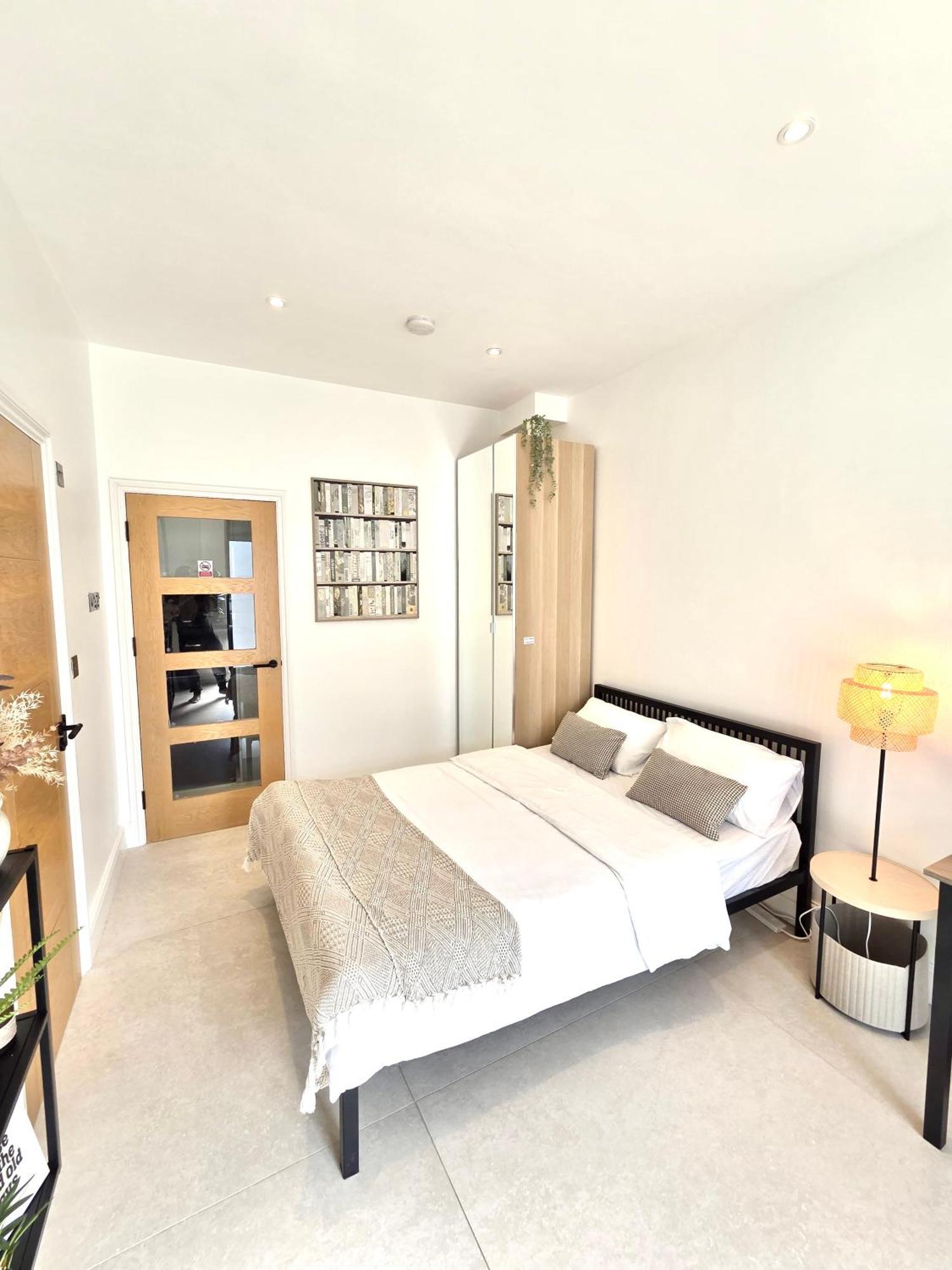 Chic E10 Apartment London